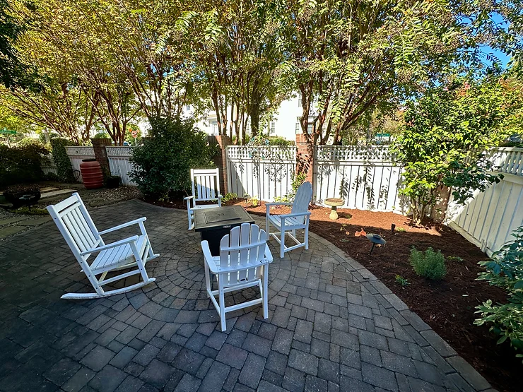 5 Reasons To Upgrade Your Outdoor Living Space